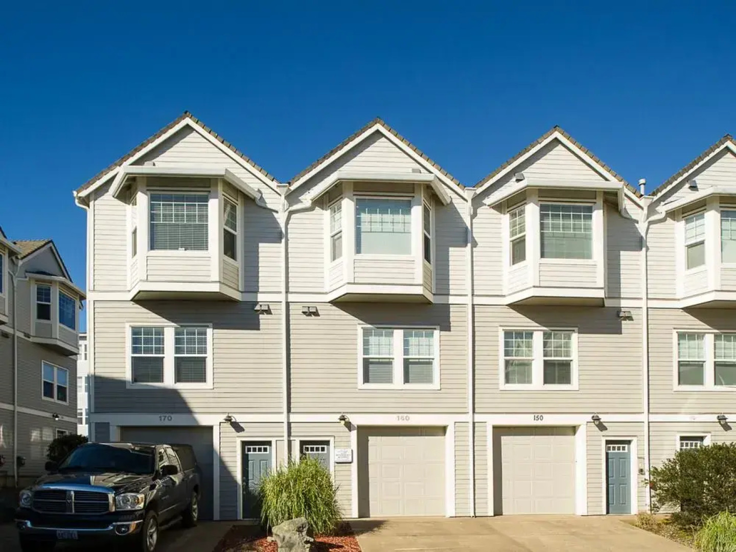 Shell Belle by RedAwning