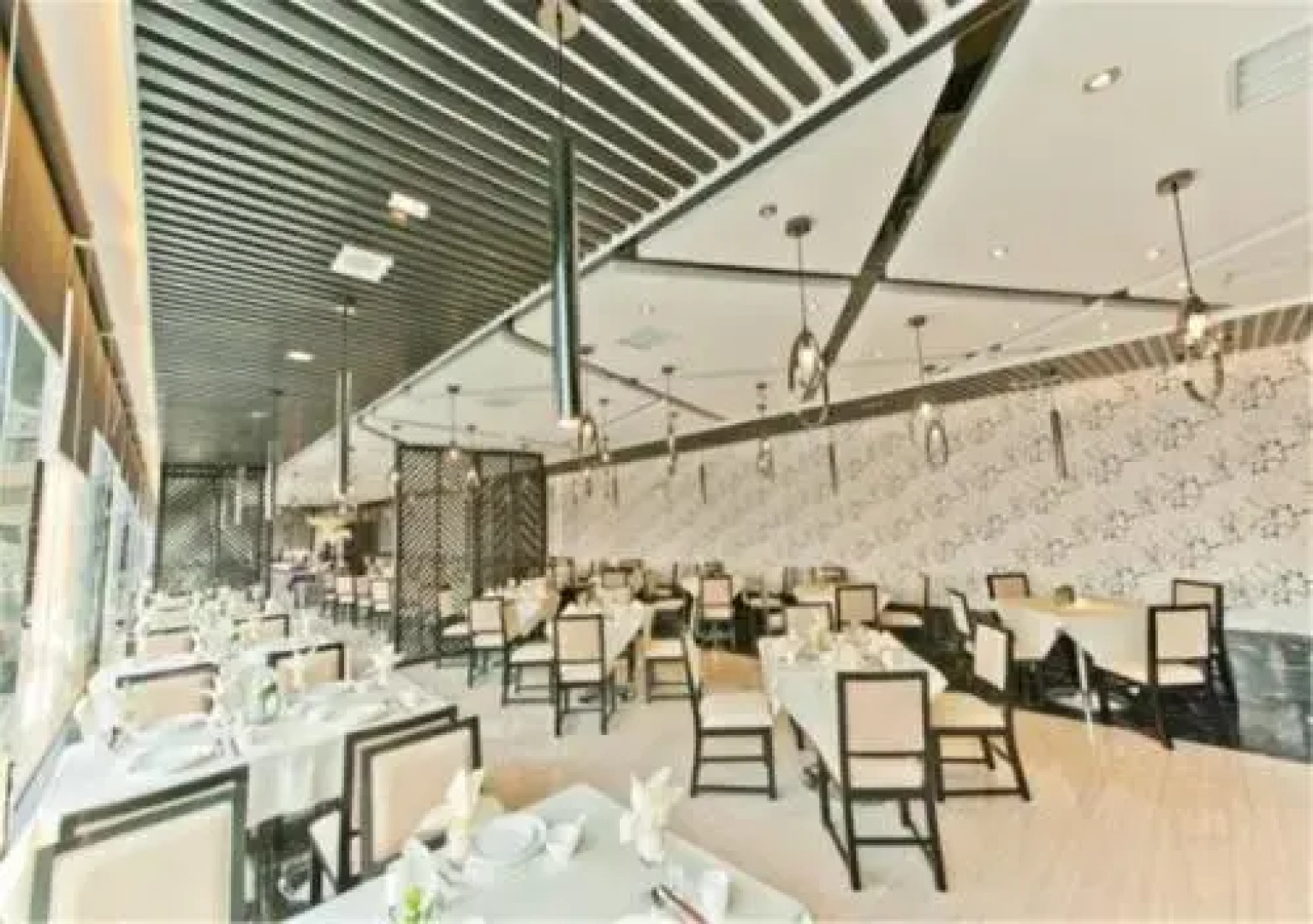 Fenghuang Yuting Hotel