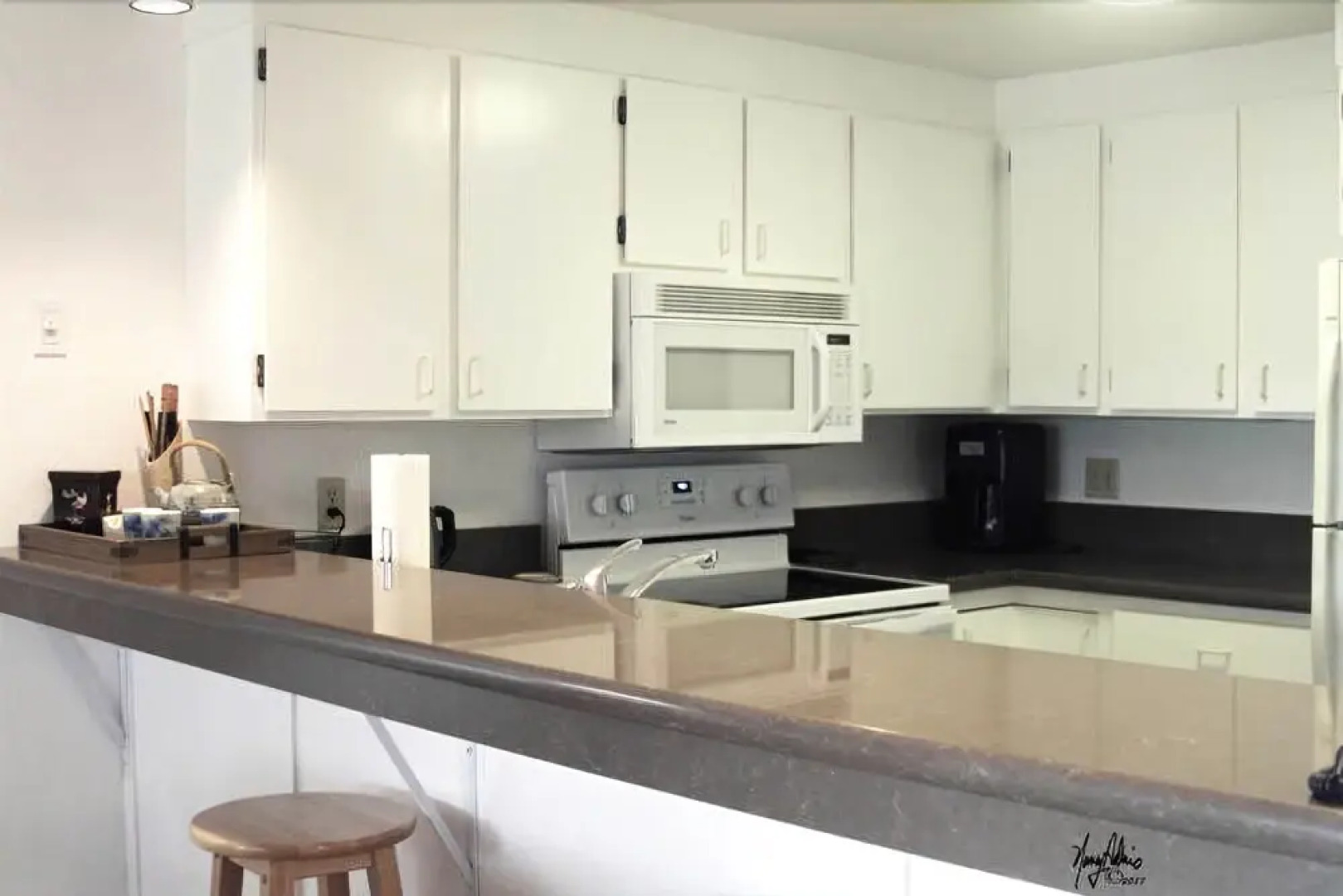 Condo With Great Sunsets and Golf Course Views