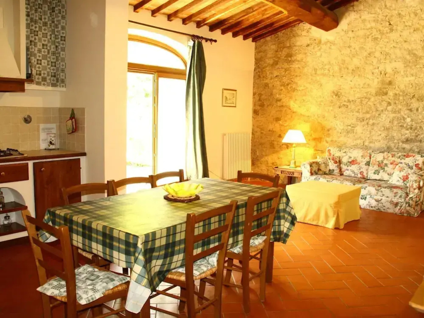 Idyllic Tuscan Hideaway With Pool and spa