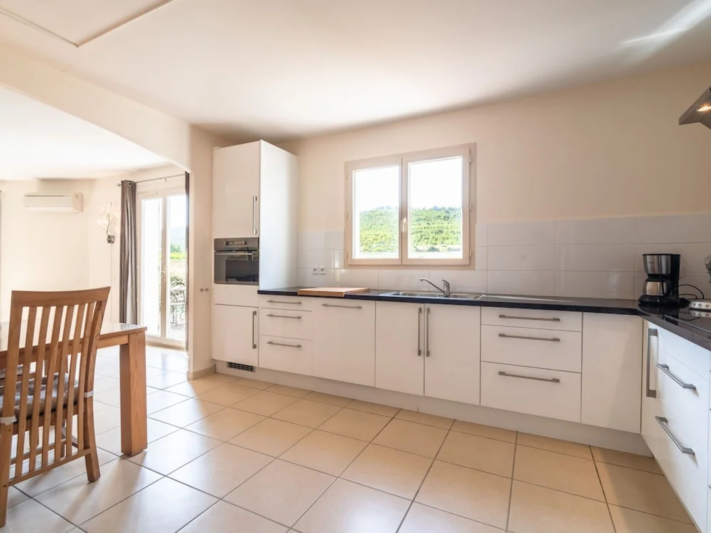 Luxury Villa Offering Privacy & Private Swimming Pool