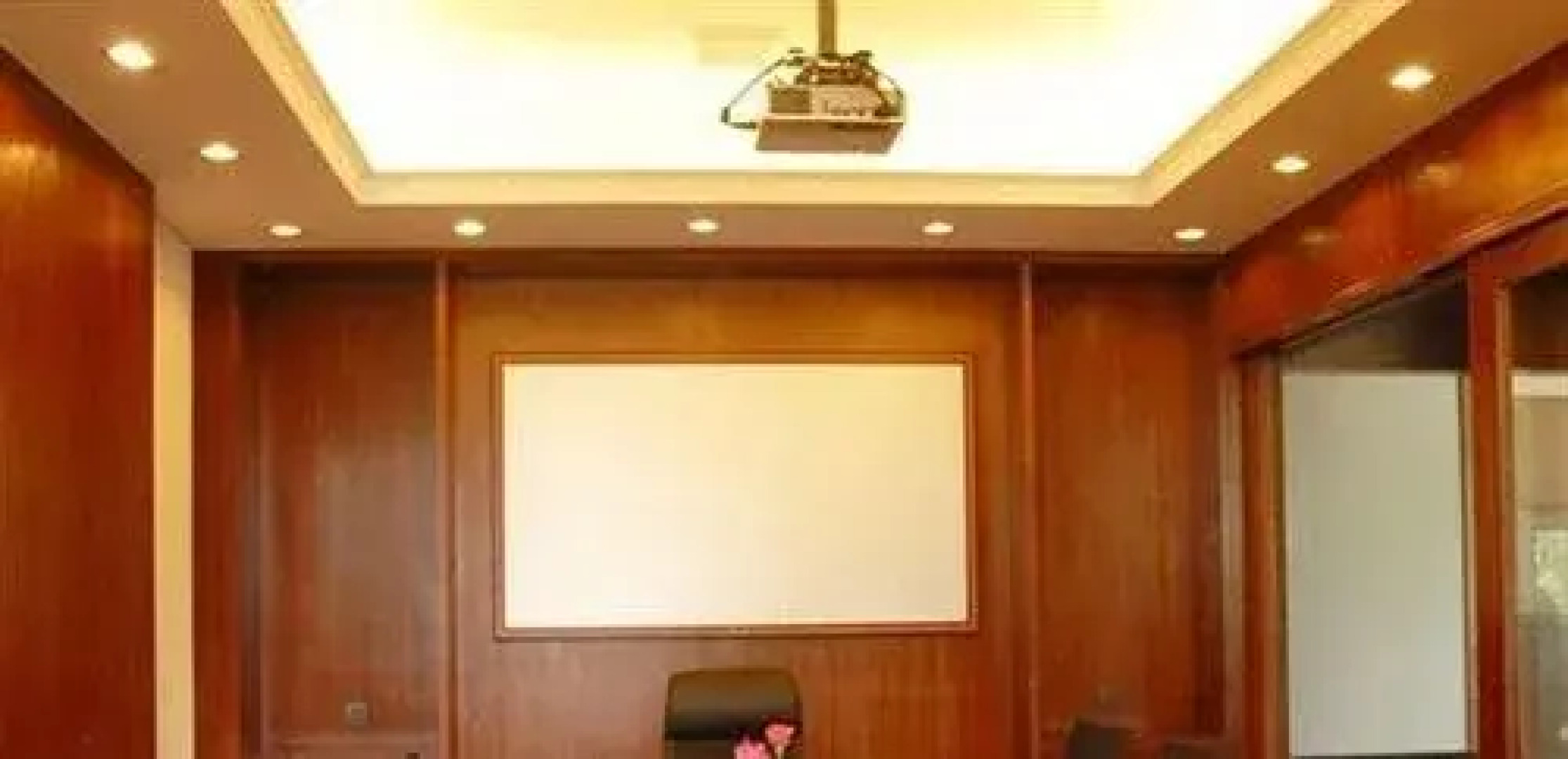 Ganlanba Spa & Resort Hotel