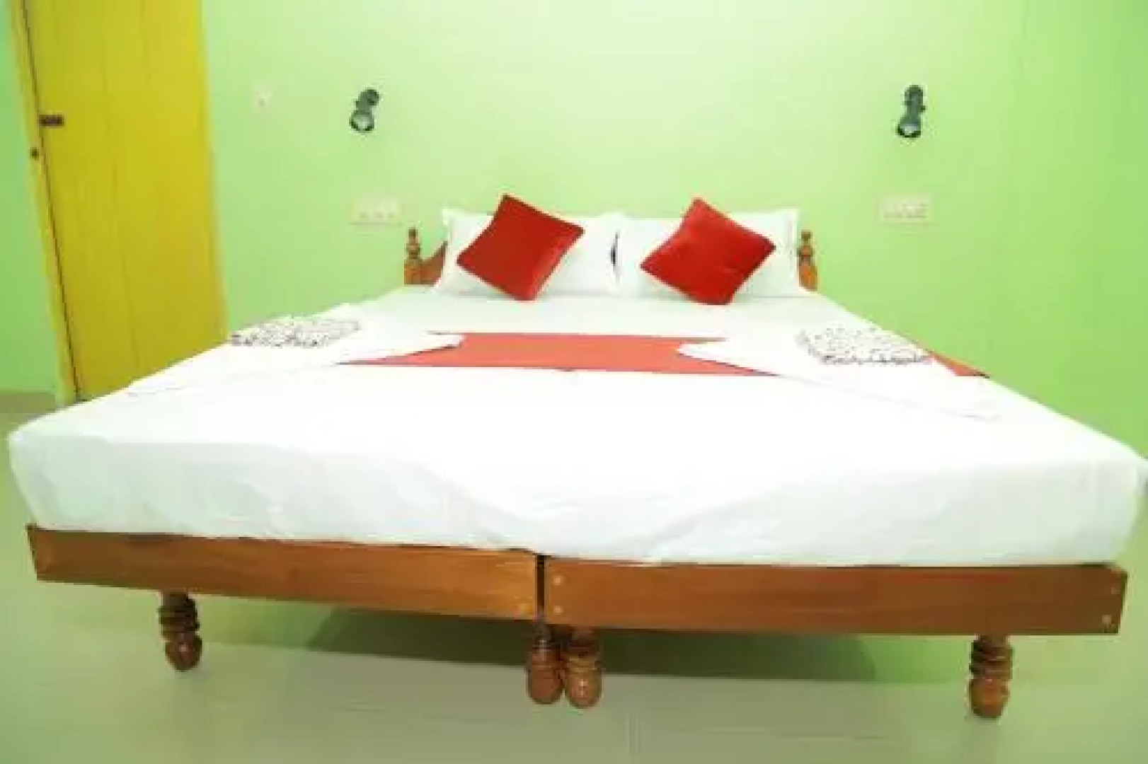 Shirleys Beach Hotel