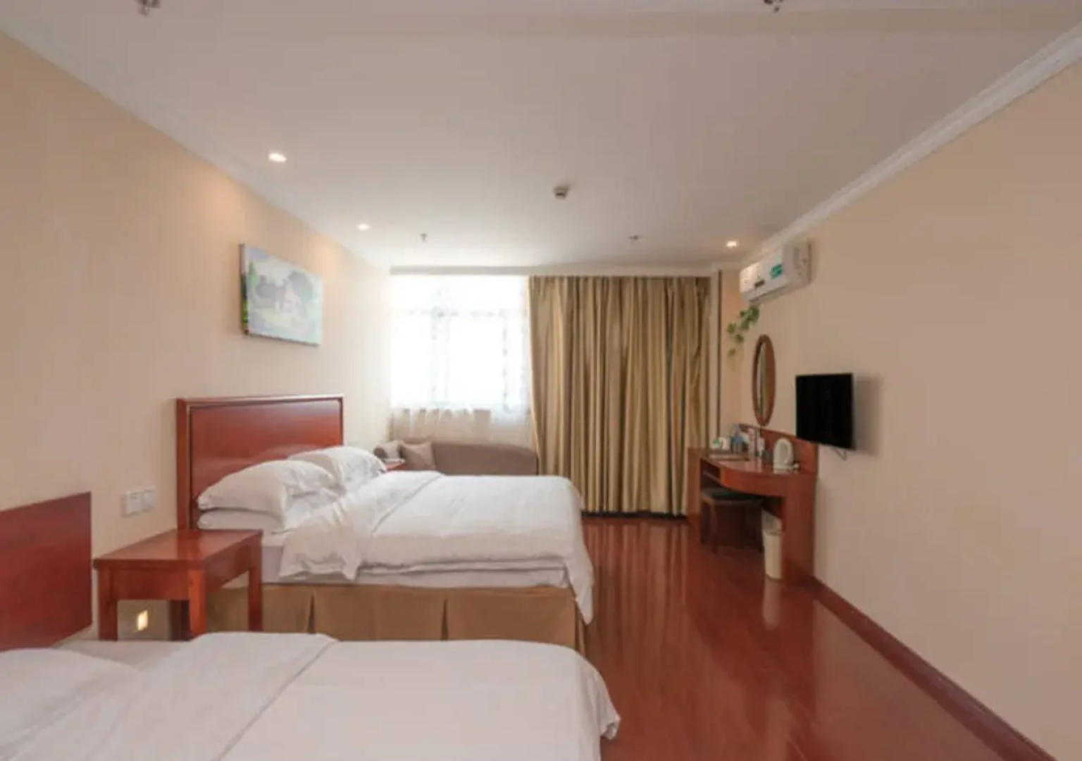 GreenTree Inn Wuhu Fangte Second Phase Nanxiang Wanshang Express Hotel