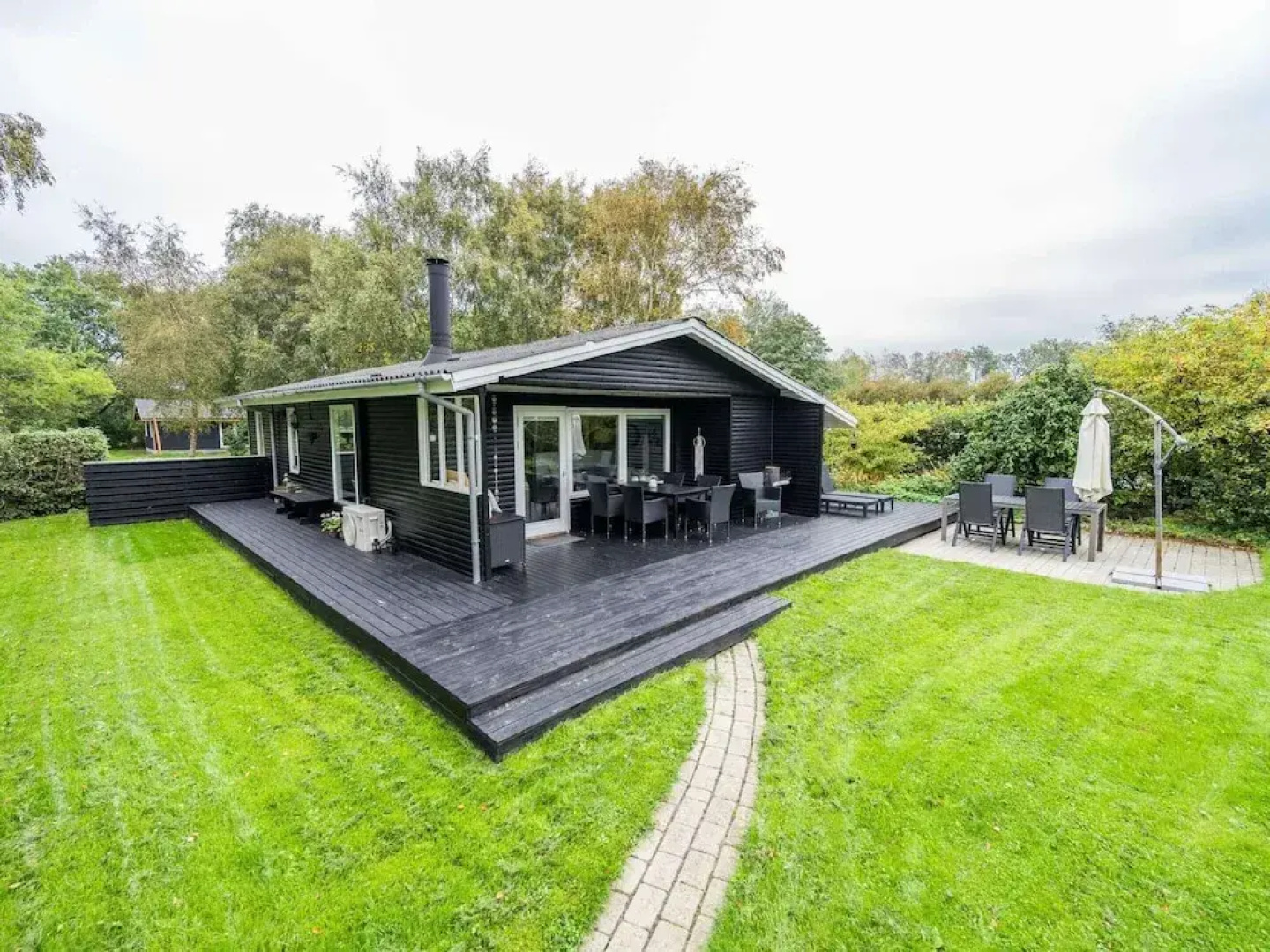 Cozy Cottage Retreat in Bork Havn-by Traum