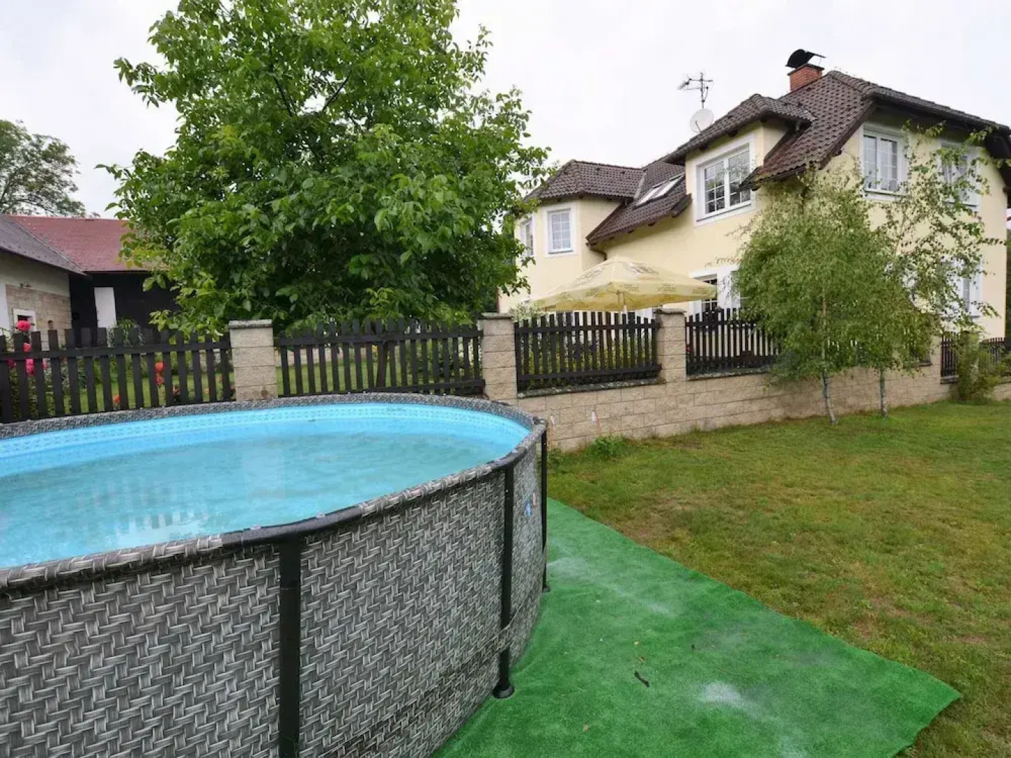 Tasteful Villa in Zernov With Private Pool