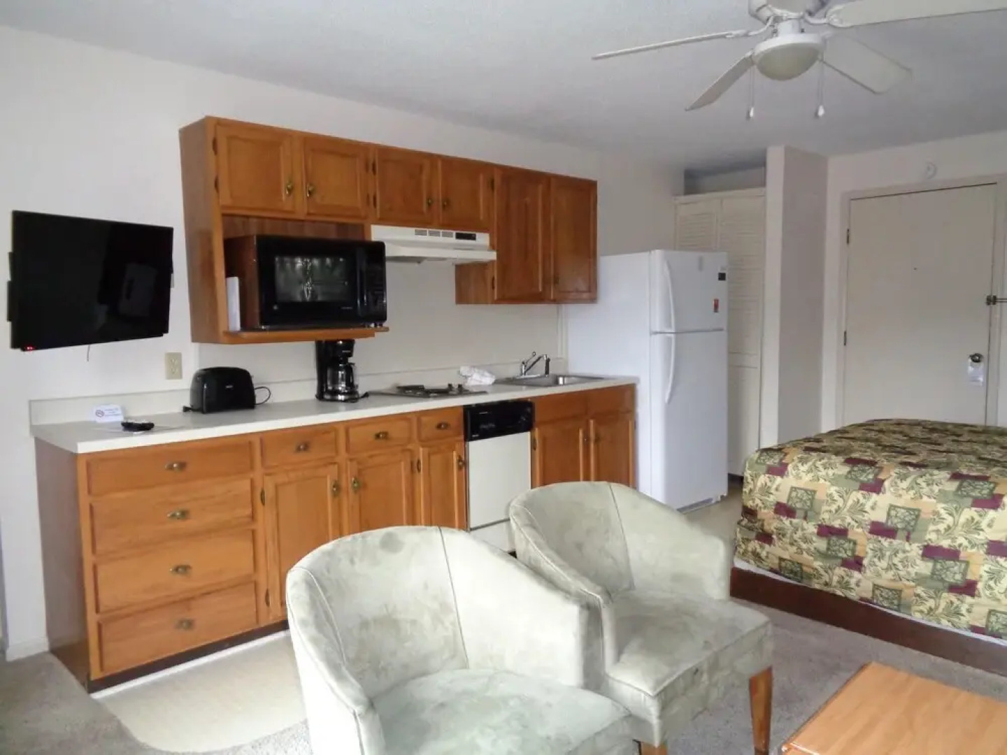 VCI - 4 Seasons at Beech Studio