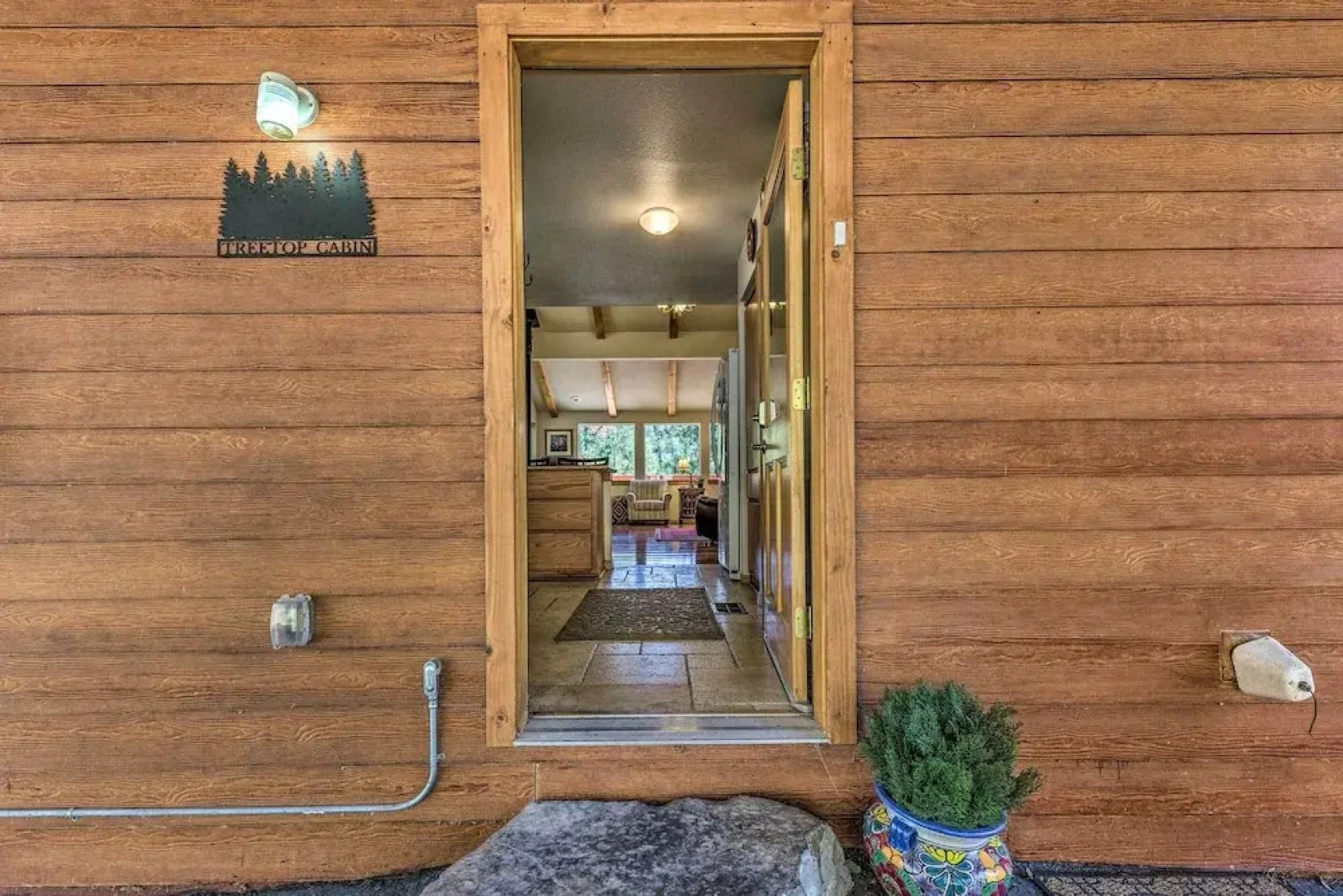 Cloudcroft Cabin w/ Deck < 2 Mi to Downtown!