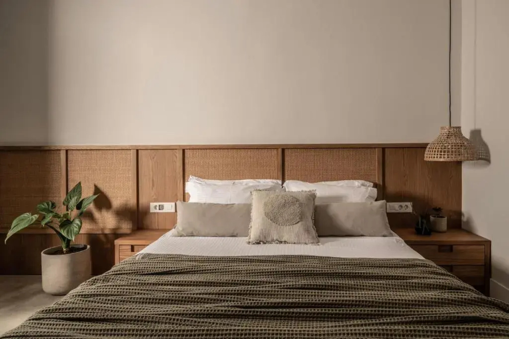 Paradise Studios & Apartments