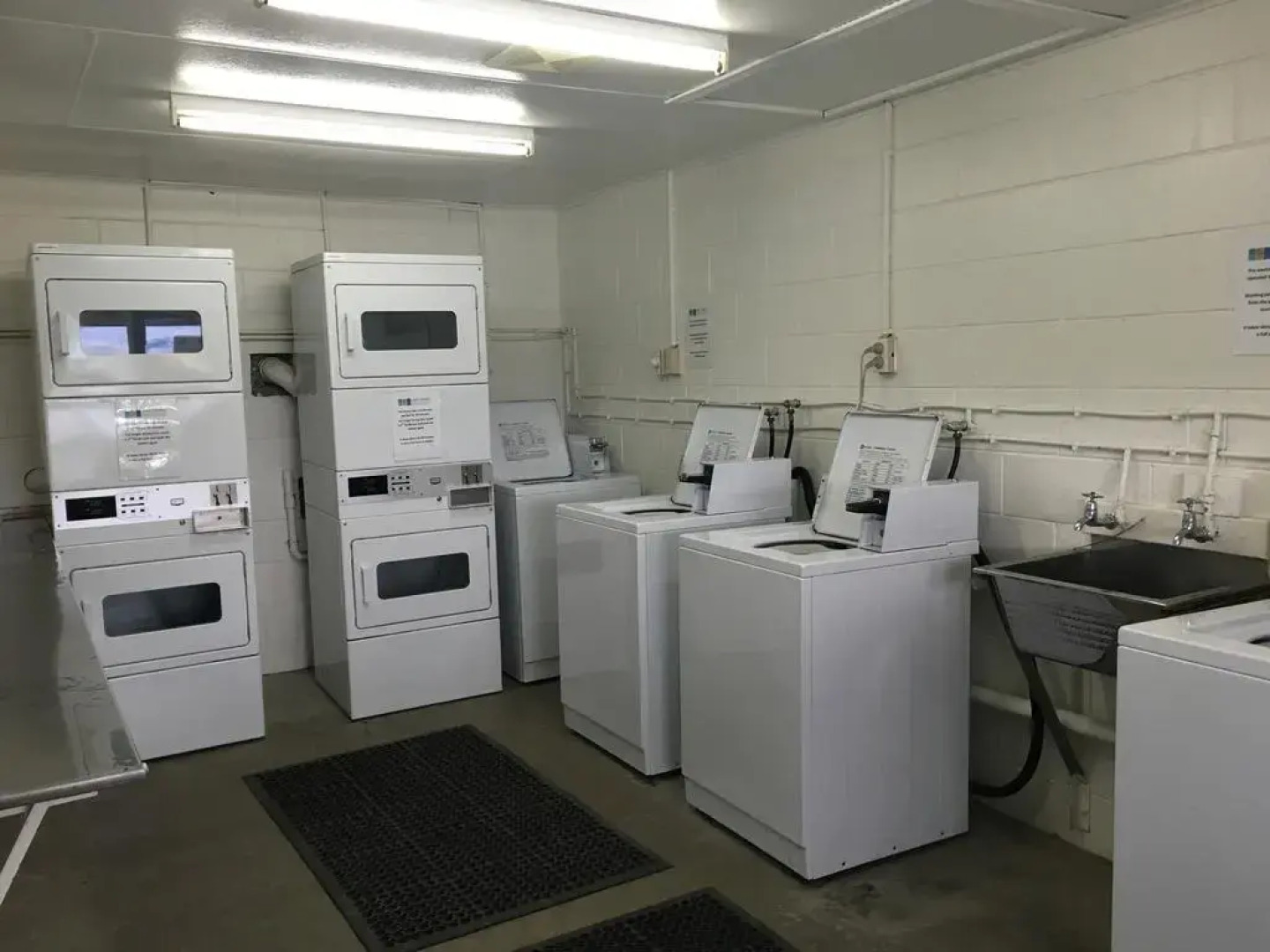 Lakes Edge Holiday Park