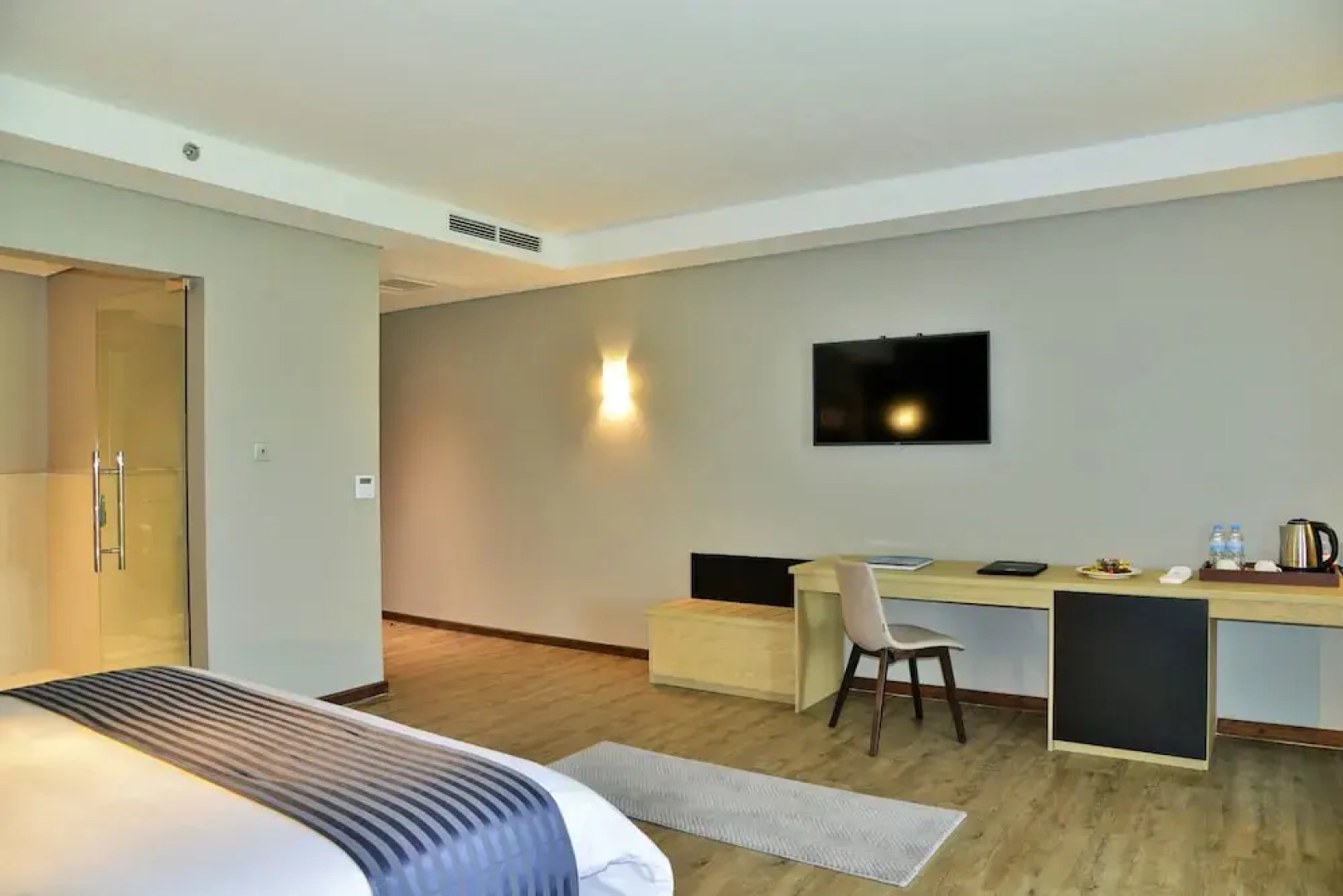 Mantis EPIC Hotel & Suites