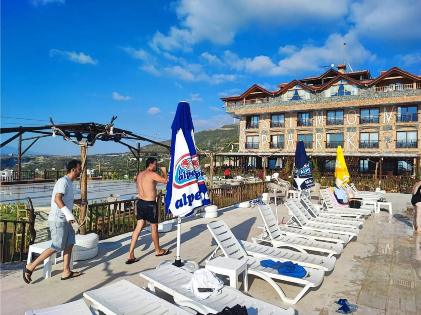 Simon Aqua Park Otel