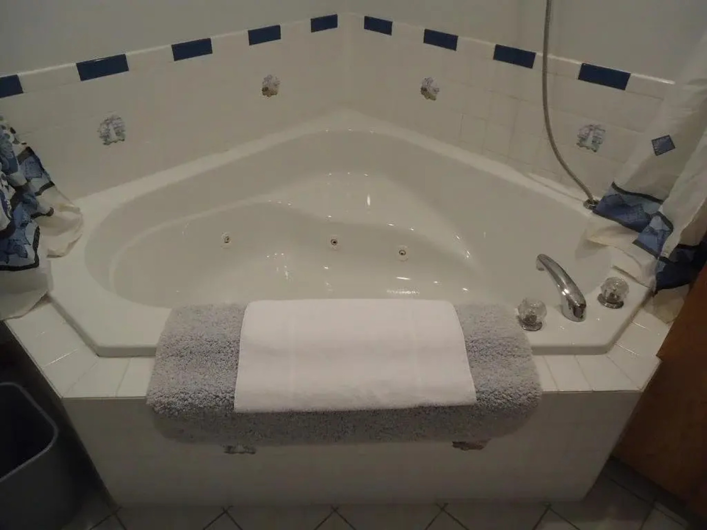 Ocean View Motel and Chalets