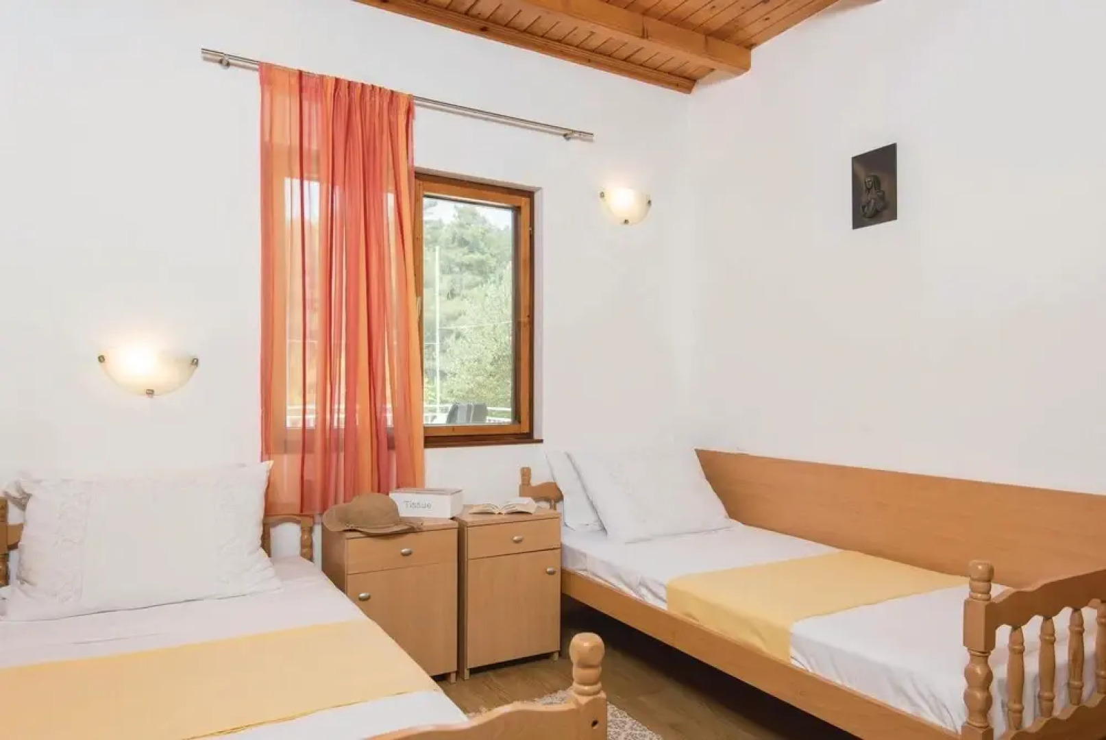 Awesome Home in Nova With Wifi and 4 Bedrooms