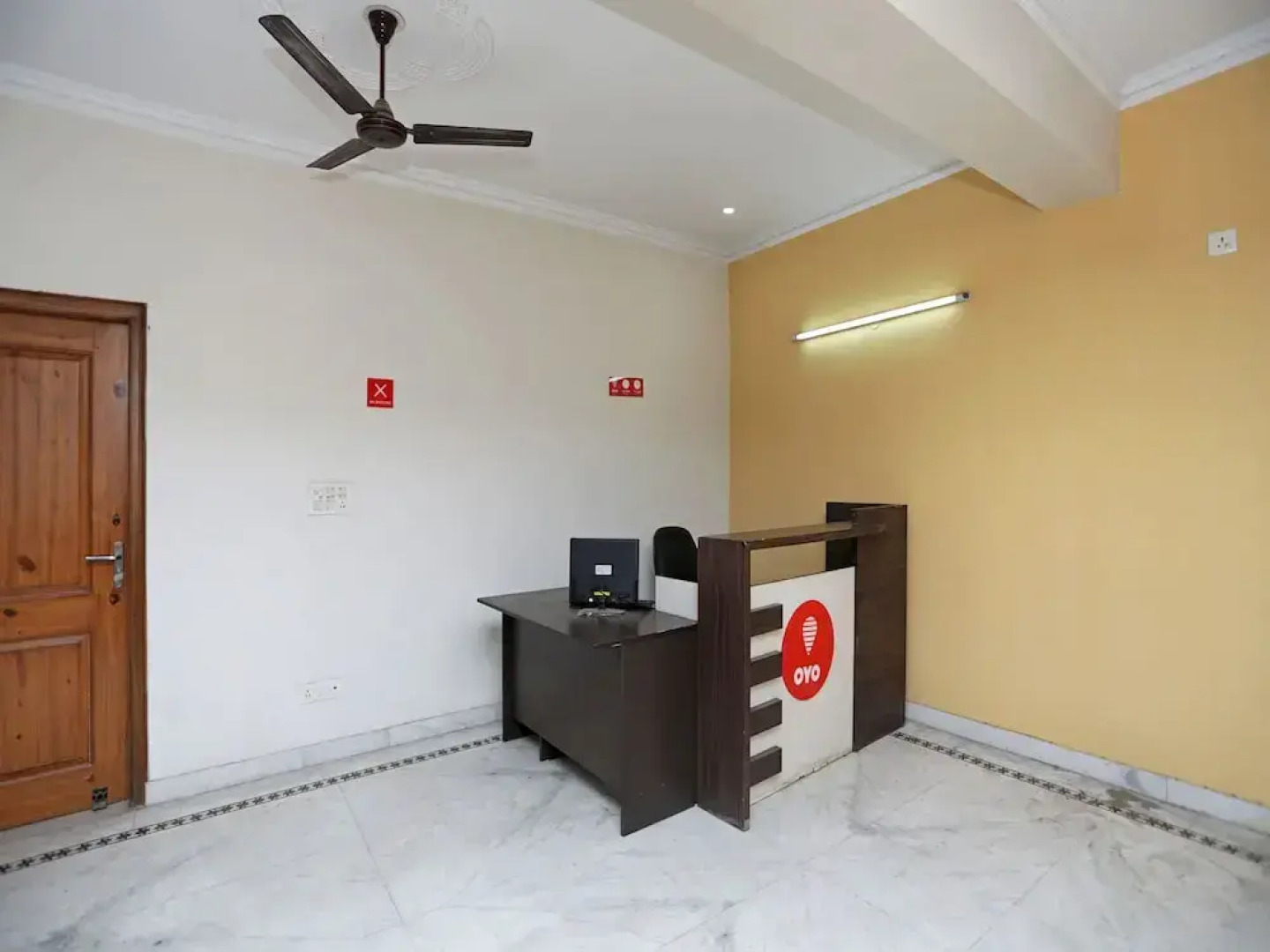 OYO 12502 City Hotel