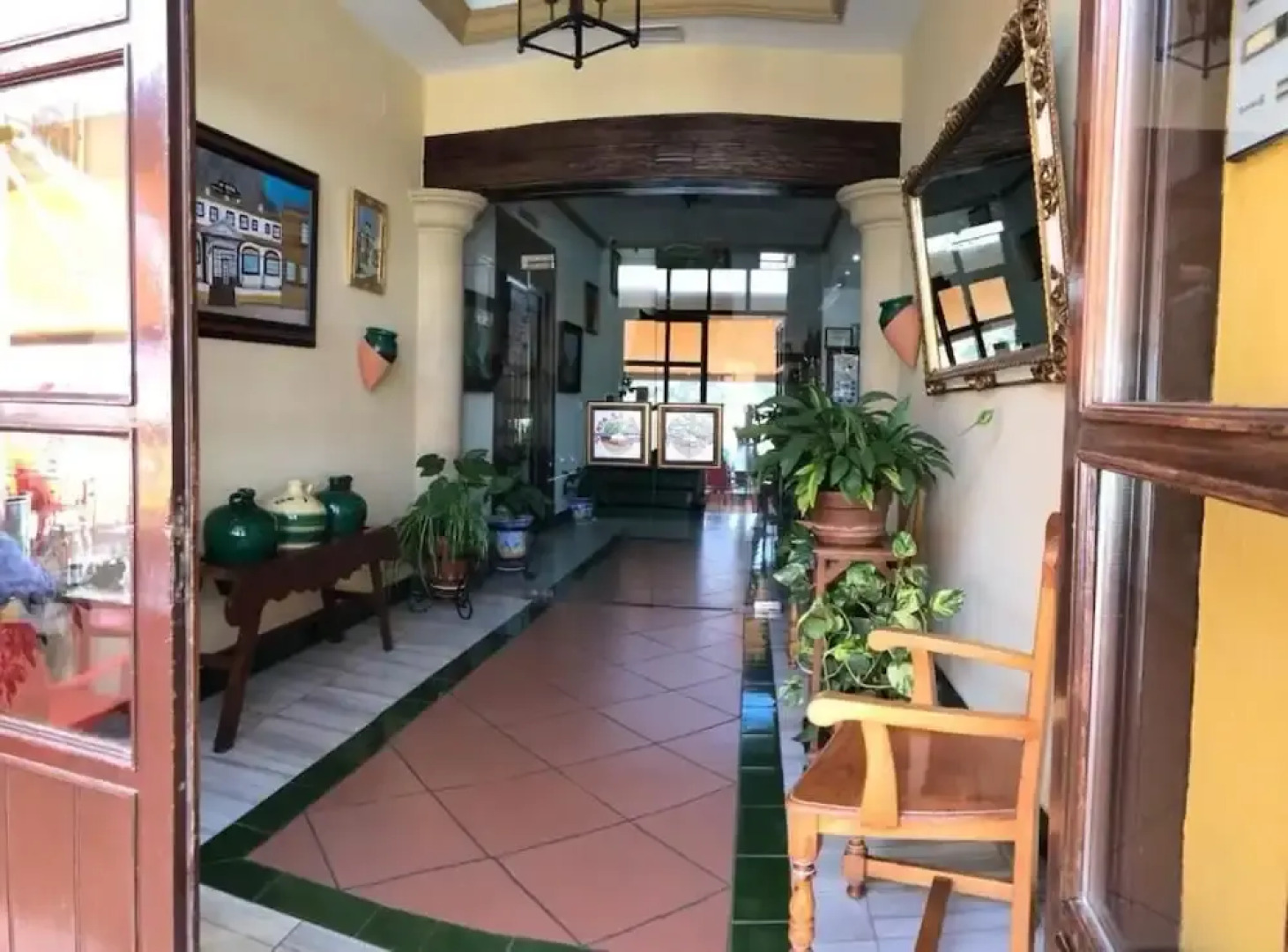Hotel Restaurante La Yedra