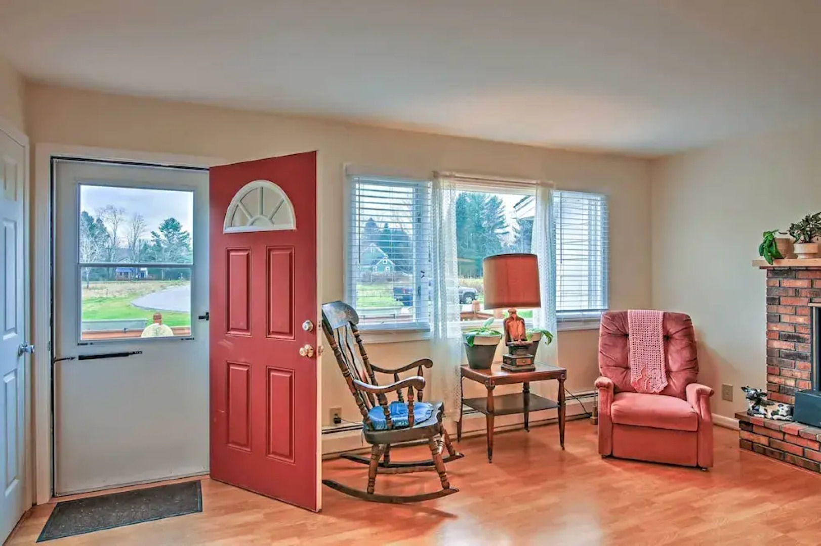 Serene Retreat - 7 Mi to All Star Village