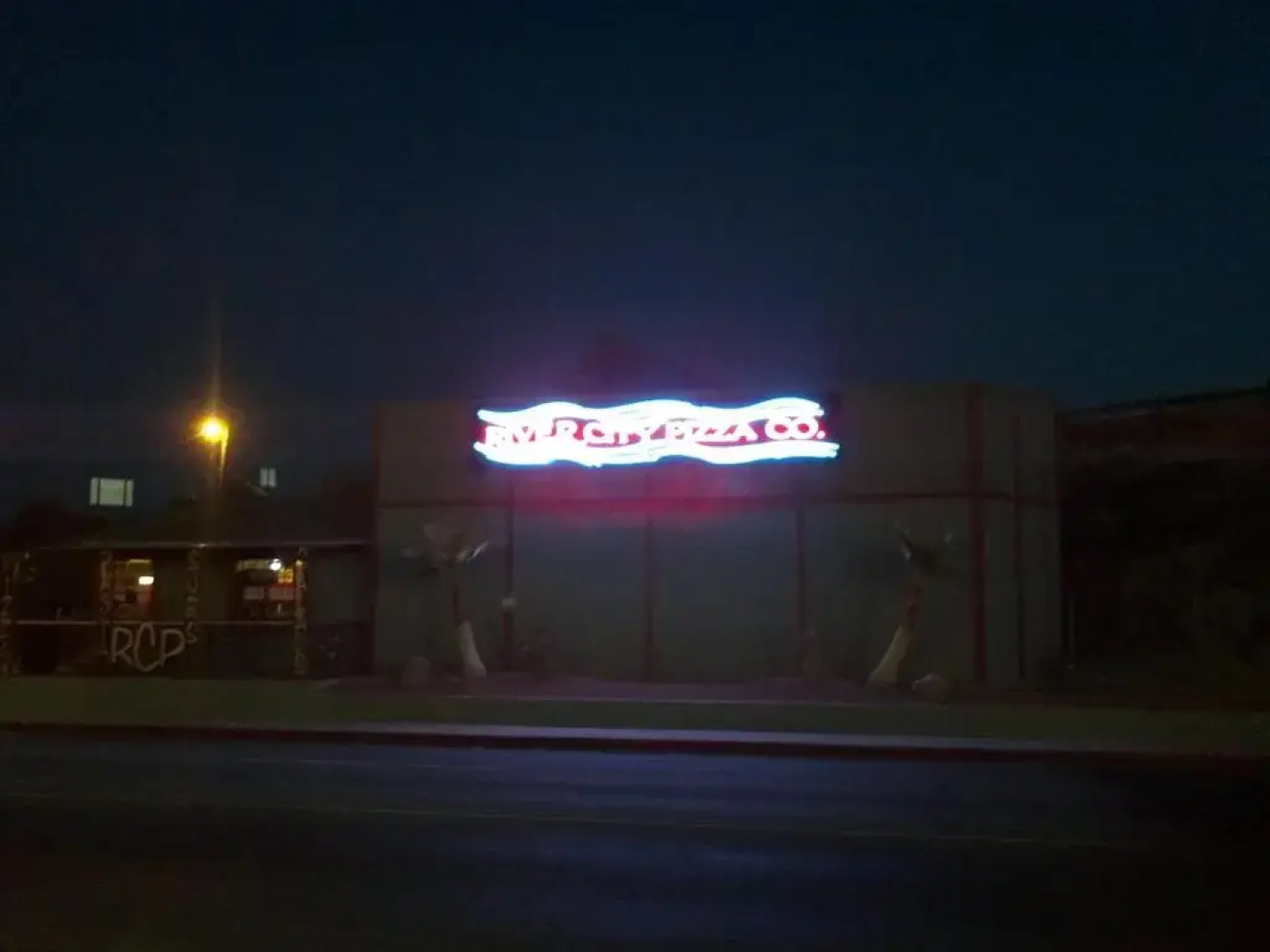 Desert Mirage Inn & Suites