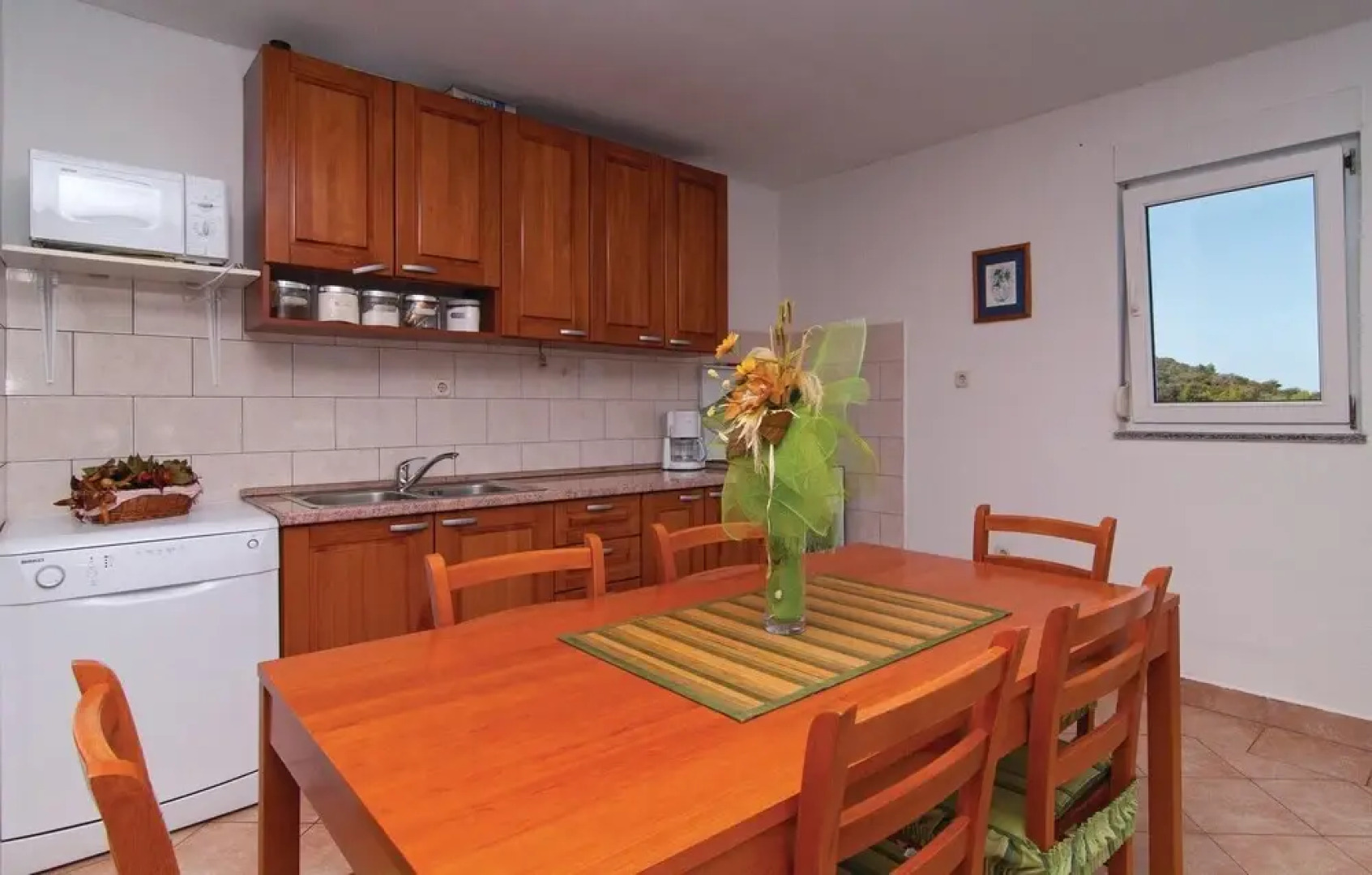 Stunning Apartment in Drvenik Veliki With 2 Bedrooms and Wifi