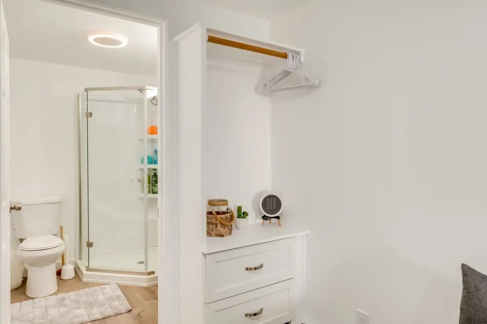 Apartment Near Juneau Downtown Historic District