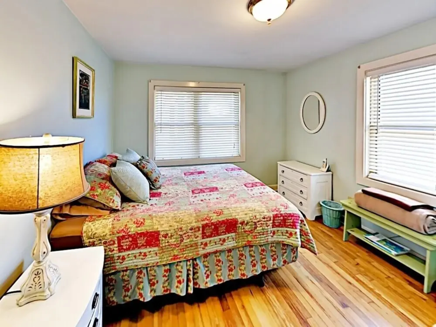 2BR w/ Hot Tub, Deck & Fire Pit