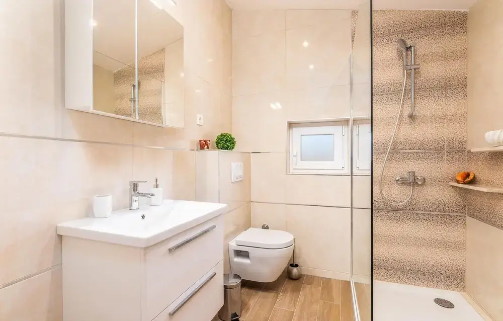 Awesome Apartment in Krk With 3 Bedrooms and Wifi
