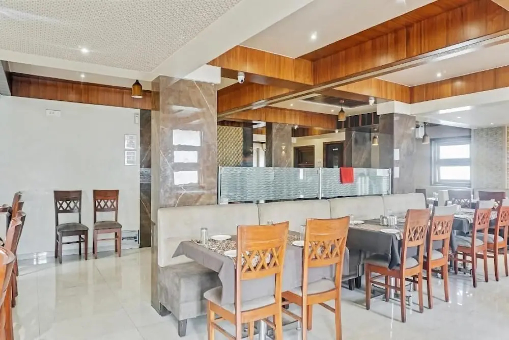 Hotel Maval Grand