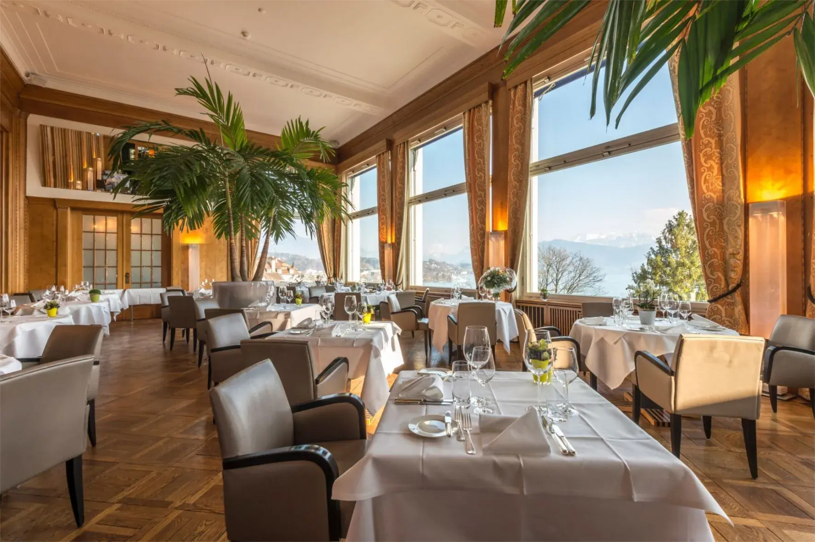 Art Deco Hotel Montana