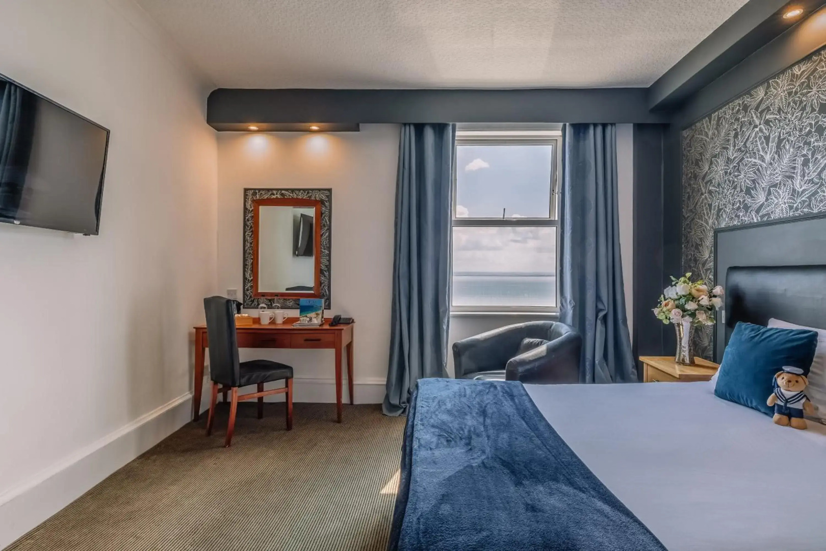 Muthu Westcliff Hotel (Near London Southend Airport)