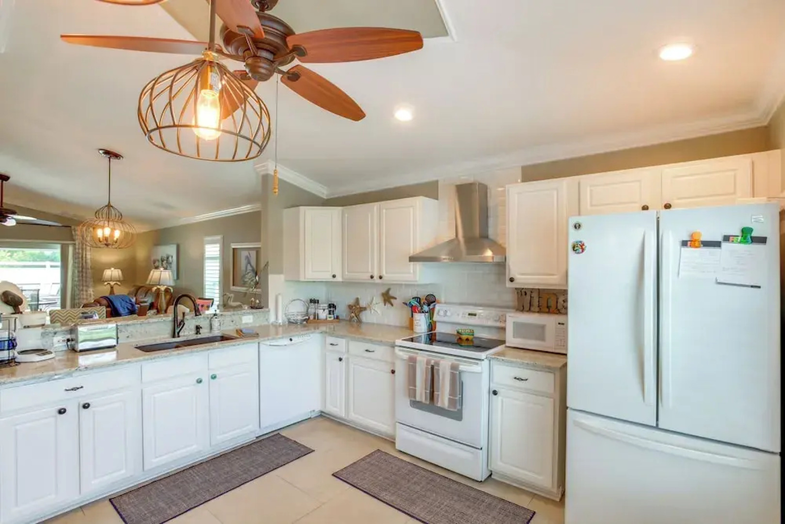 5 Mi to Fort Myers Beach: Home w/ Heated Pool!