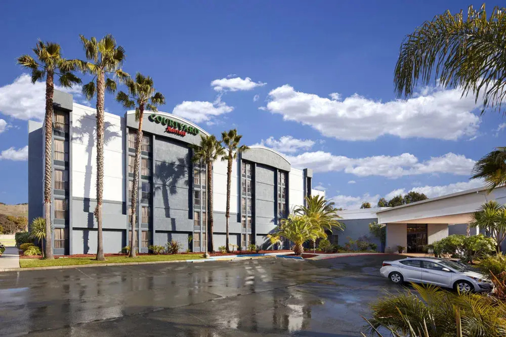 Courtyard Vallejo Napa Valley