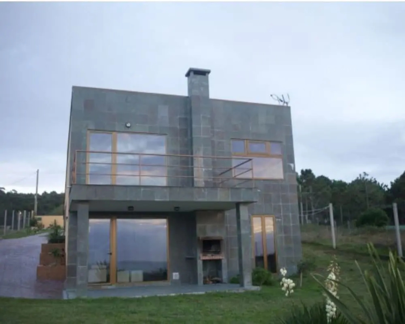 A Coruna 102253 3 Bedroom Holiday home By Mo Rentals