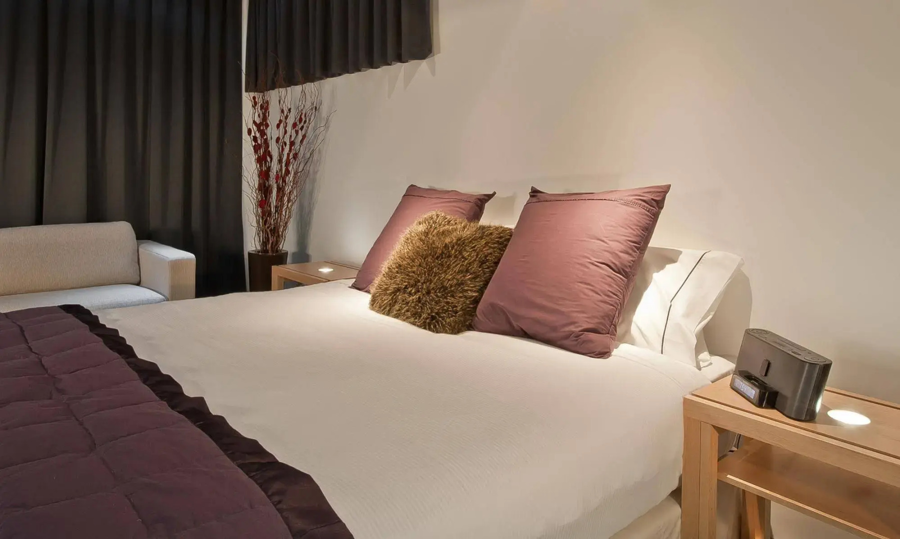 The Arrow Private Hotel