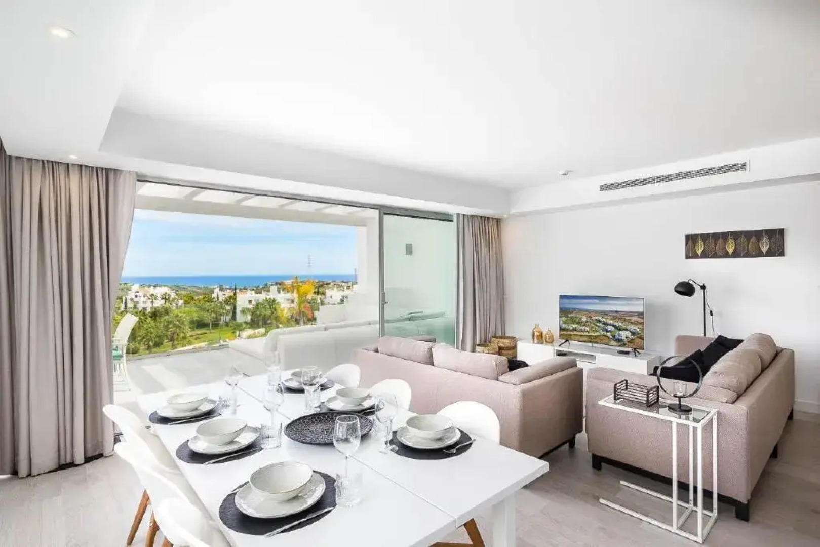 AL-1514 - 3 bedrooms Apartment