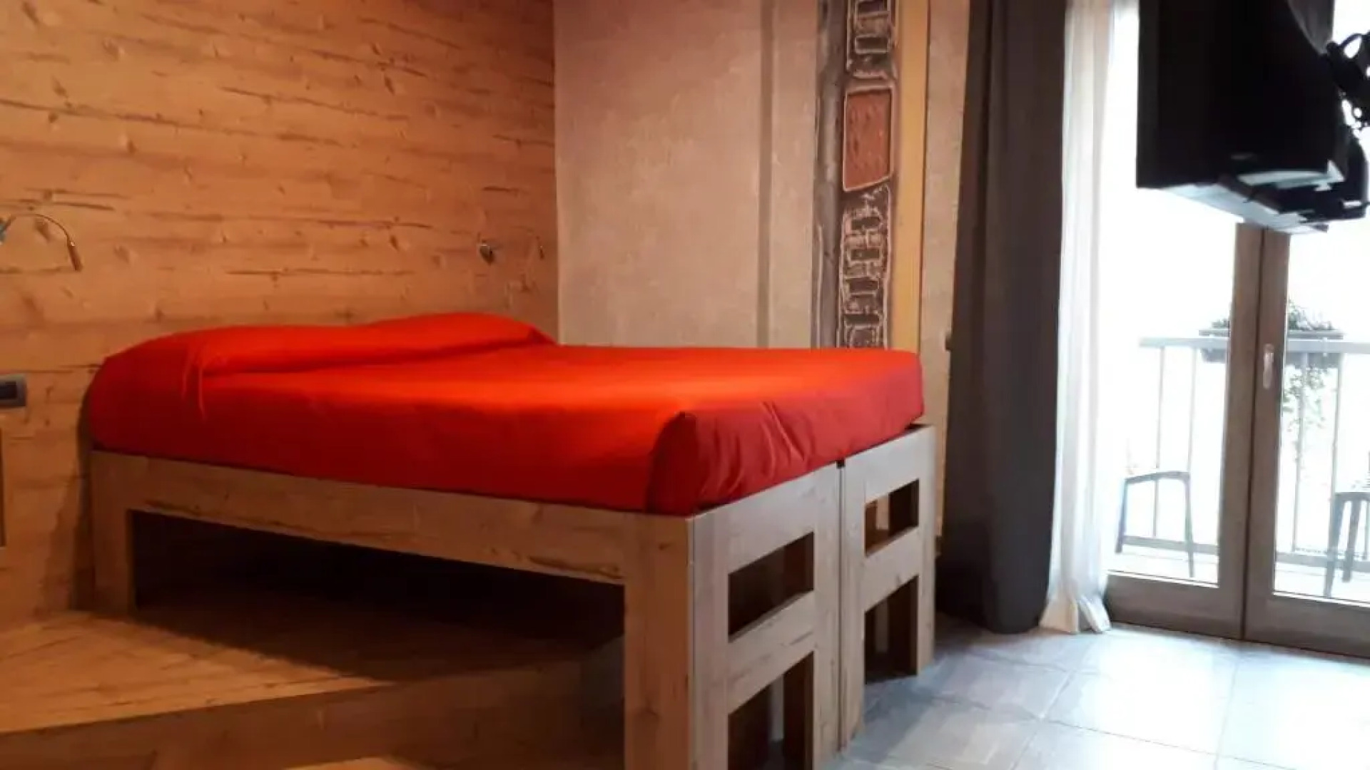 Bed & Rooms , Apartments Corte Rossa