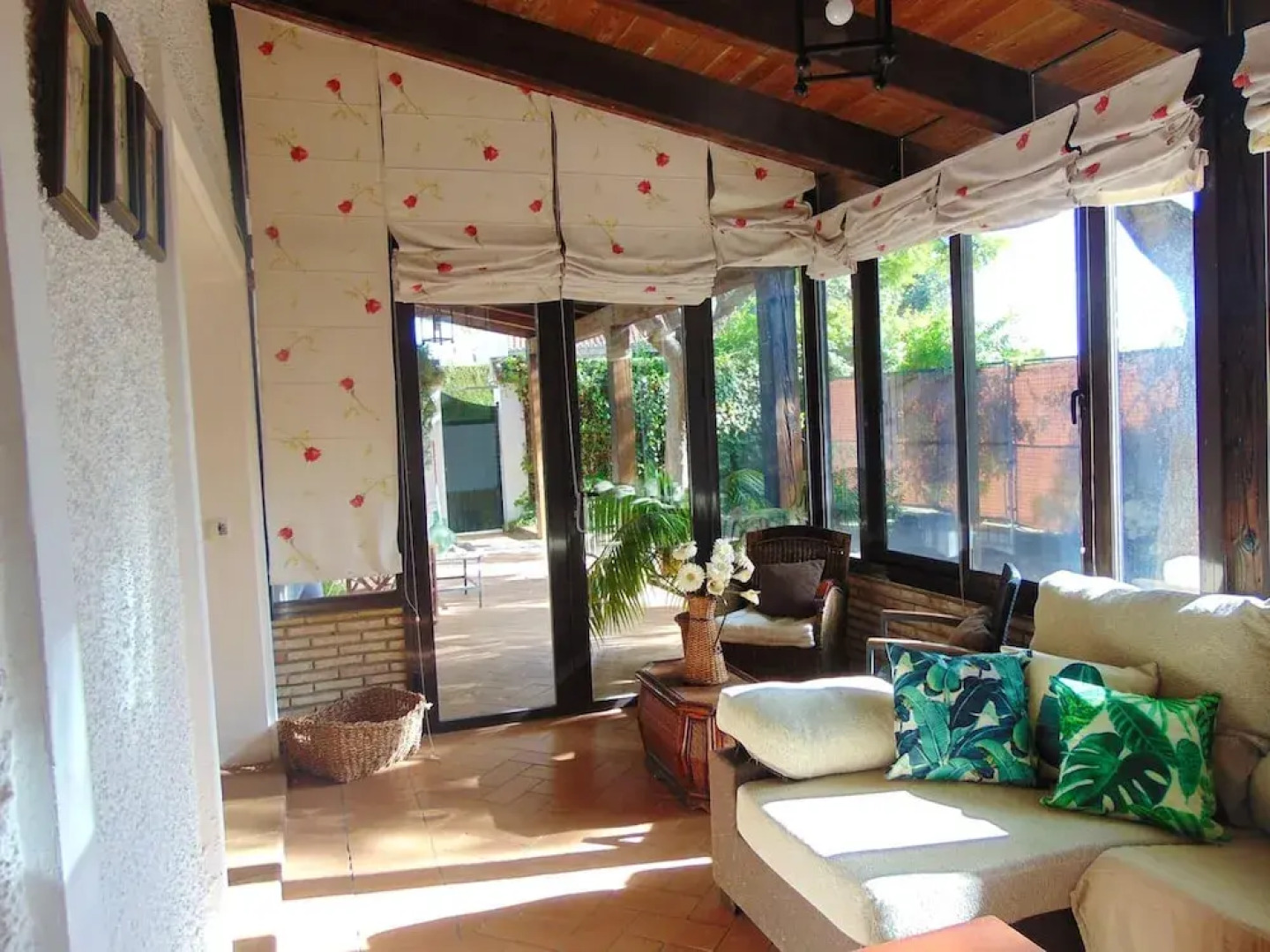 House With 4 Bedrooms in Sanlúcar la Mayor, With Enclosed Garden and Wifi