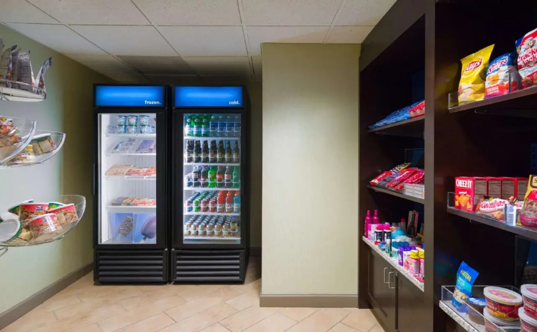 Larkspur Landing Select Carlisle