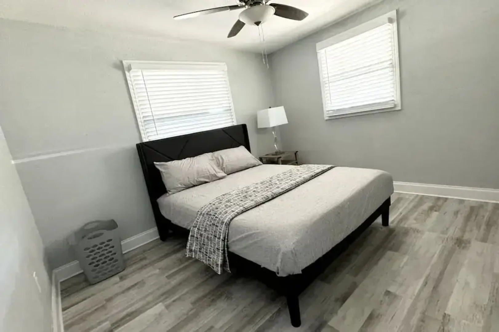 New Fresh House in Seminole Close to Beach