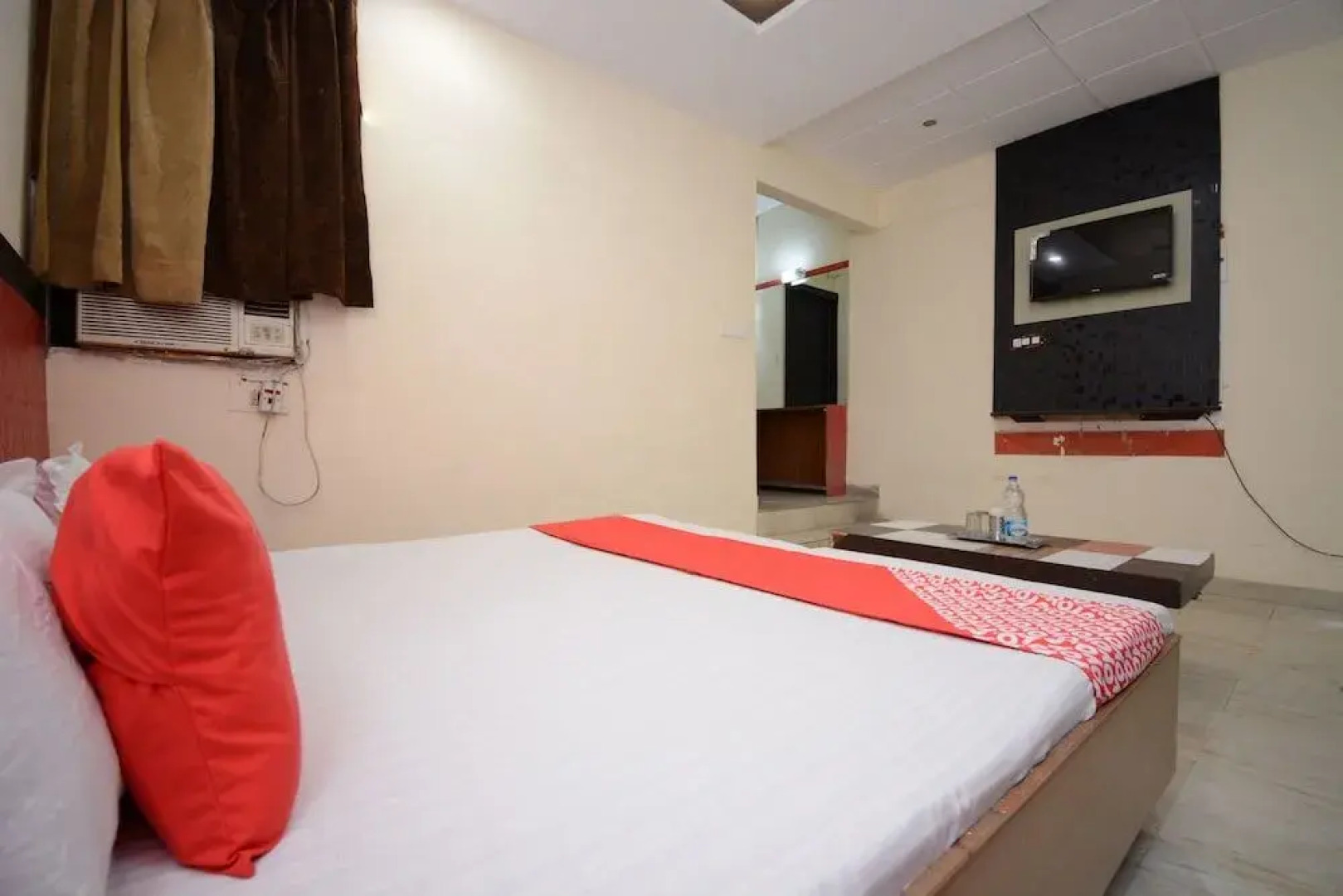 Oyo 29852 Hotel Golden View