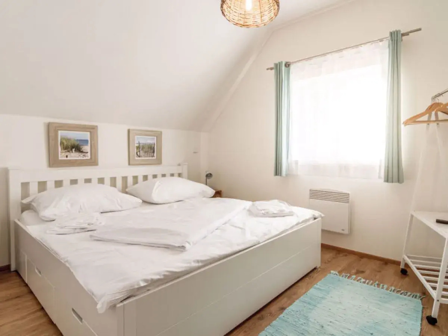 Lakeside Village 12516