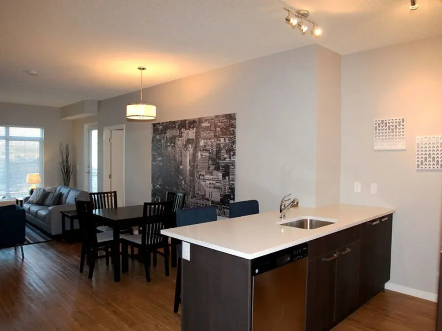 O hotel suites Airdrie Copperstone