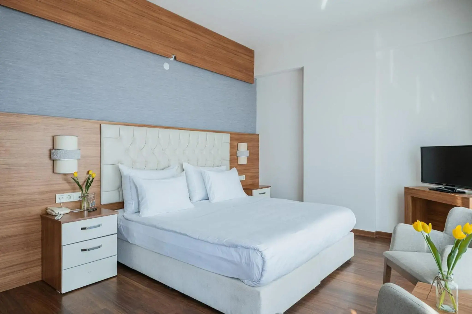 Parion Hotel