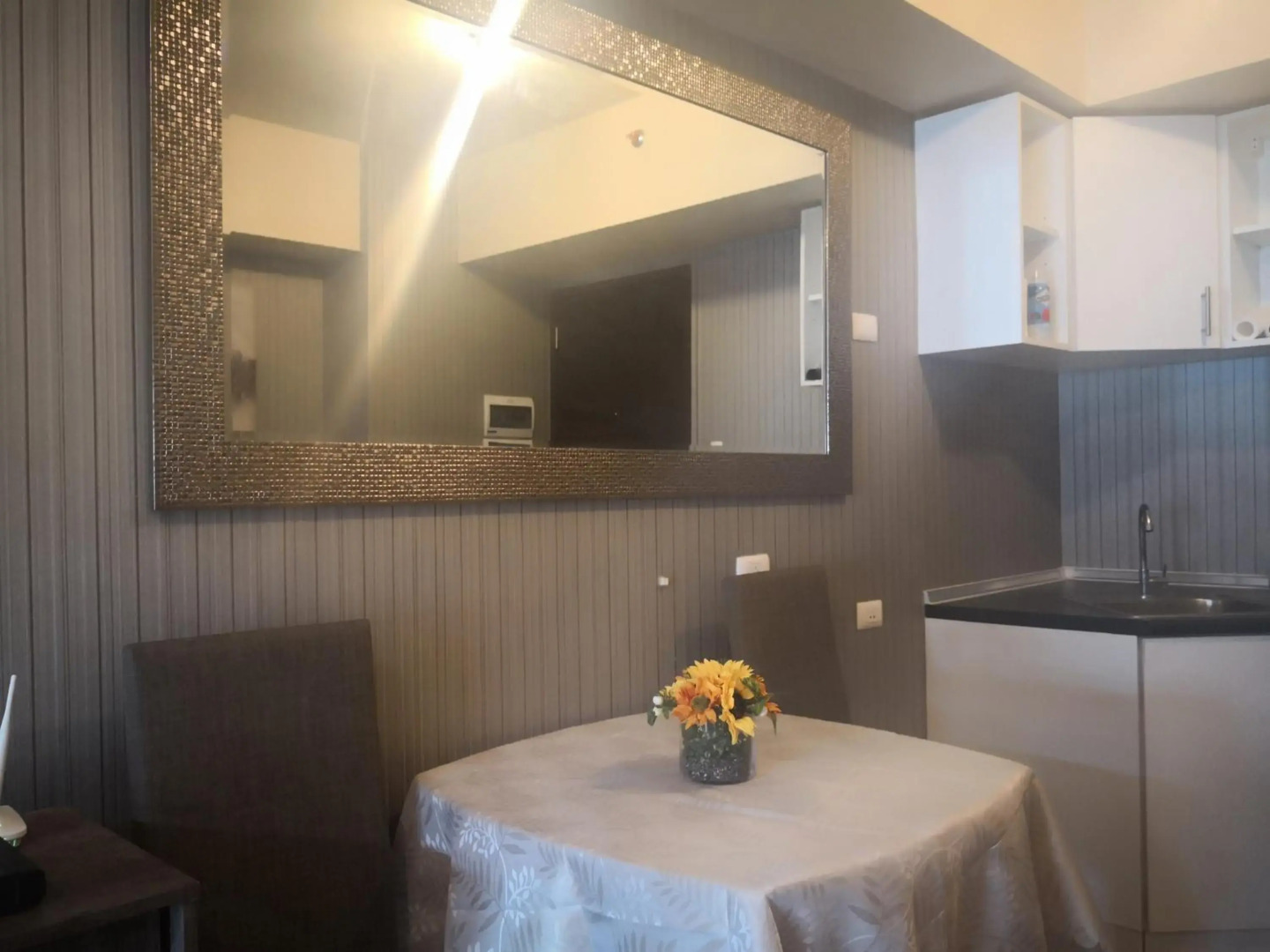 Centrio Tower Beside Ayala Studio Unit with Balcony 23