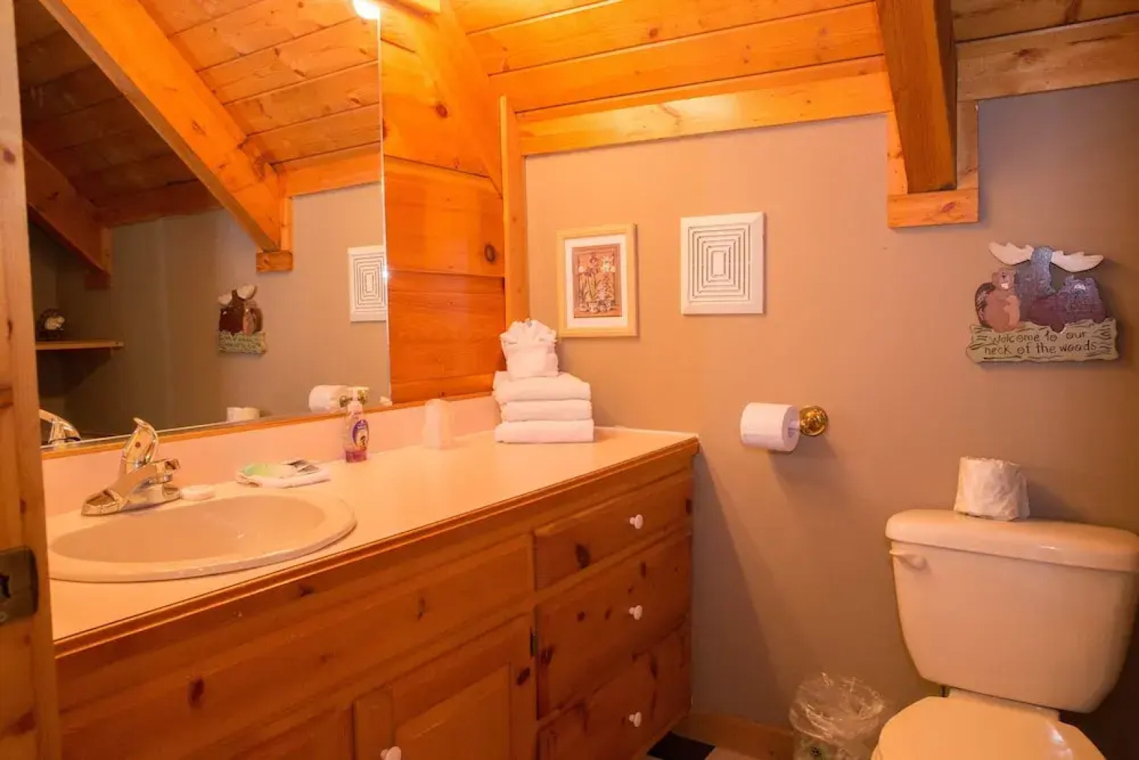 On Mountain Time - One Bedroom Cabin