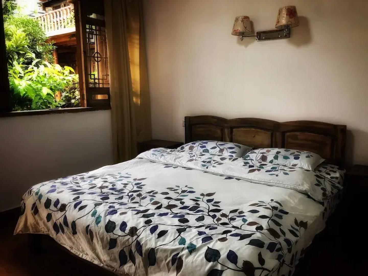 Tourist Courtyard Hotel