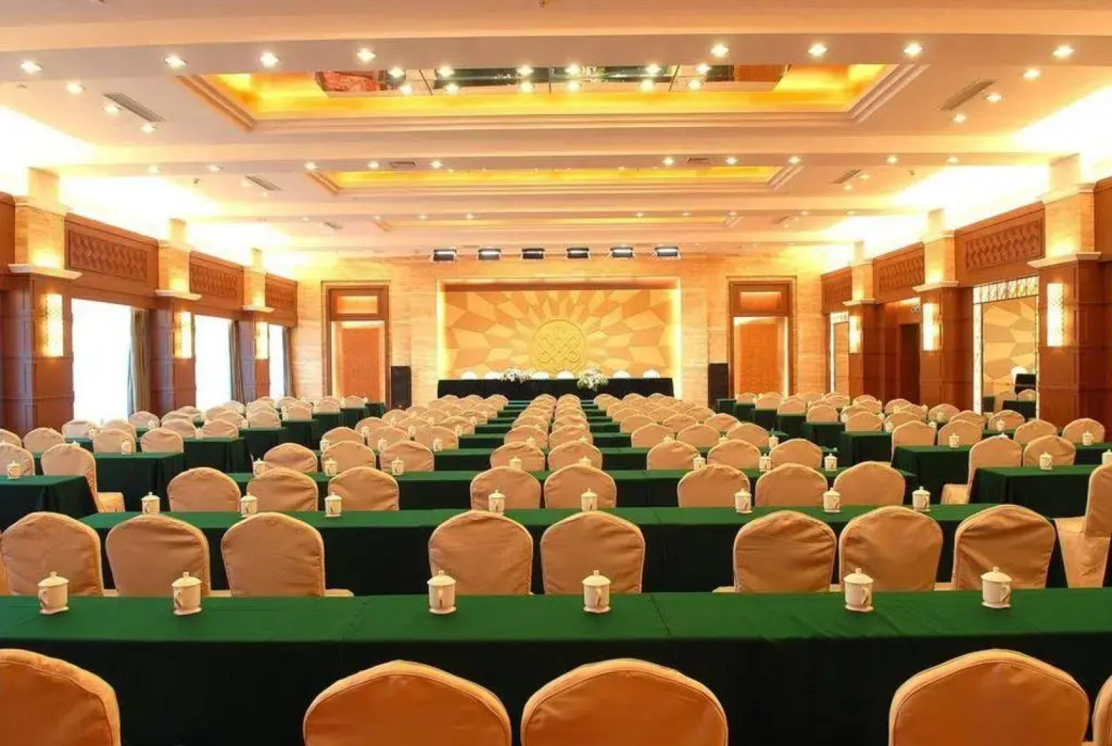 Oriental Hotel Tong Xiang