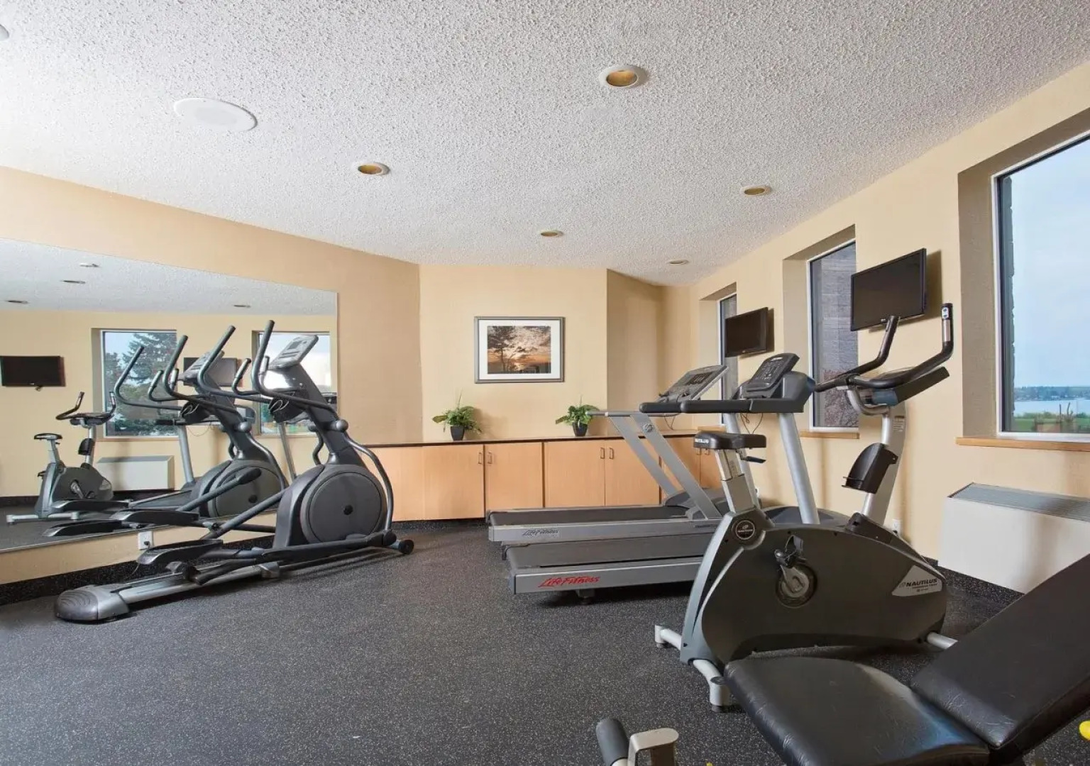 Best Western Inn On The Bay