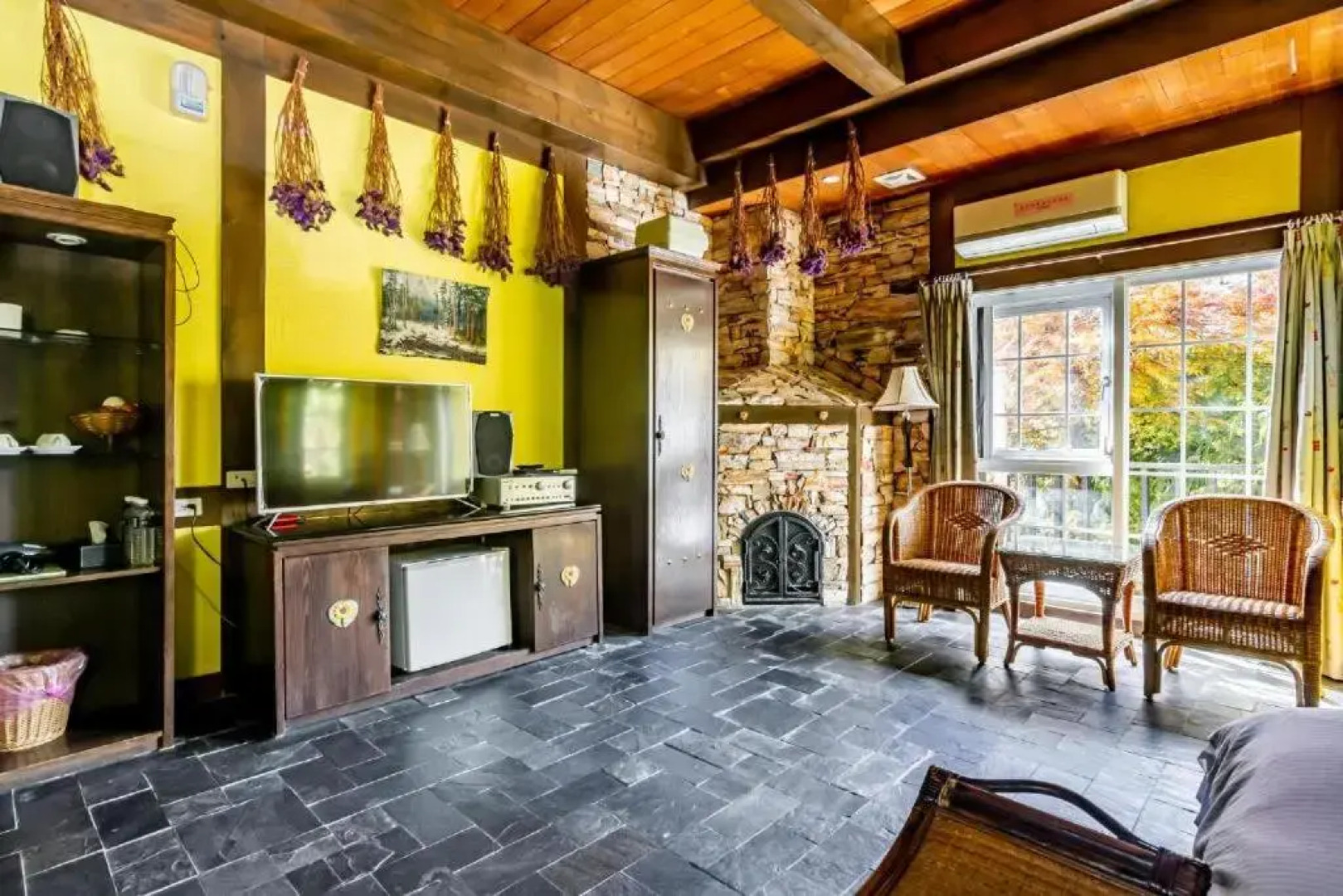 Provence Rose Lodge in Ching Jing