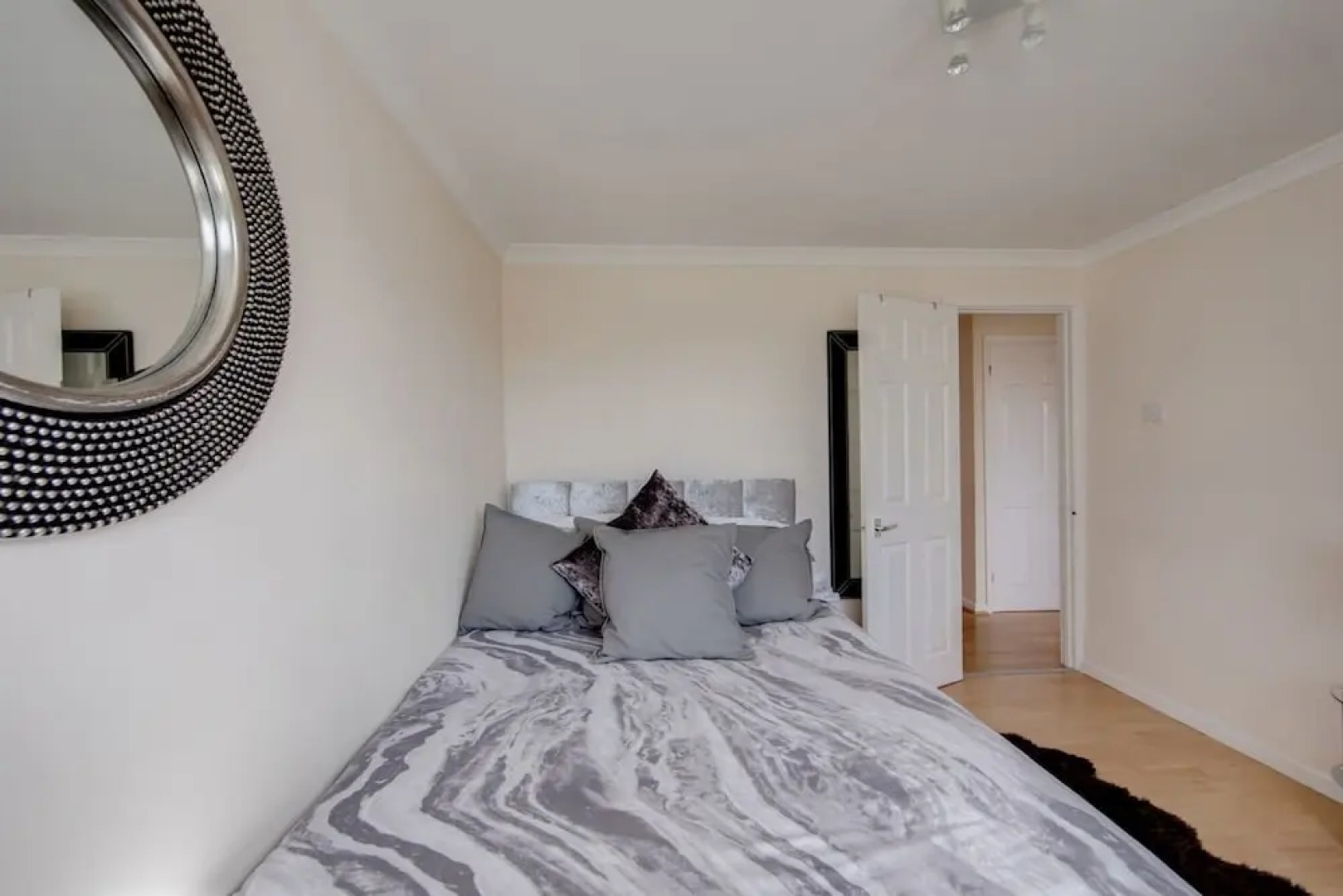 Bungalow 2 min Walk to Beach and sea Sleeps 6