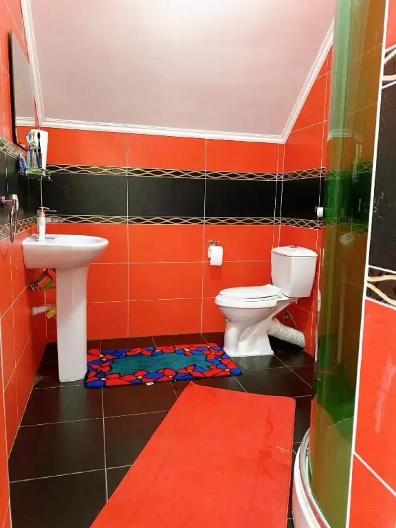 Adorable 3 bedroom home next to the beach